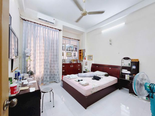 Bán nhà 2 tầng 80m² hẻm rộng 8m quận 7  giá 8.9 tỷ  sổ đỏ 6724722