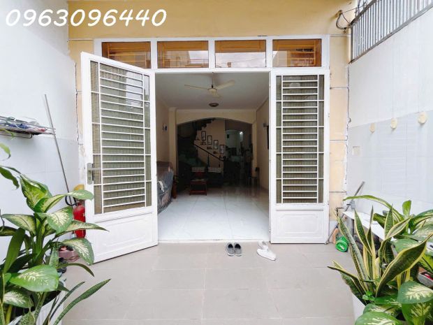 Bán nhà 2 tầng 80m² đường huỳnh tấn phát, quận 7  giá 8.9 6724739