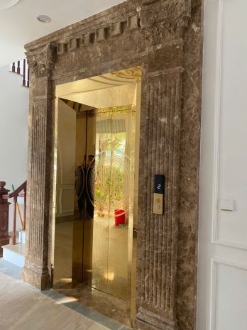 Bán nhà mặt phố quan nhân  lô góc 3 thoáng, view hồ hiếm 6725147