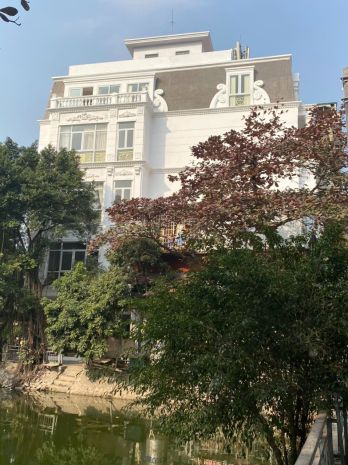Bán nhà mặt phố quan nhân  lô góc 3 thoáng, view hồ hiếm 6725148
