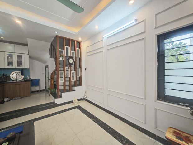 Lô góc- ô tô đỗ cổng- gần trường đại học fpt trịnh văn bô 6725805