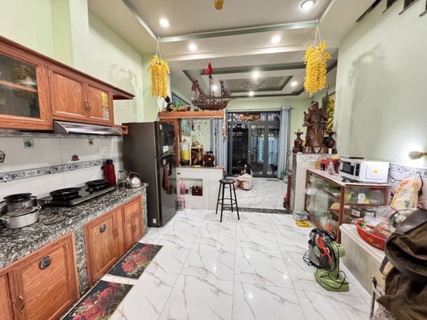 Bán nhà 3 tầng hẻm số 8 linh xuân, thủ đức. 54m2, 4 pn, sh, 6726698