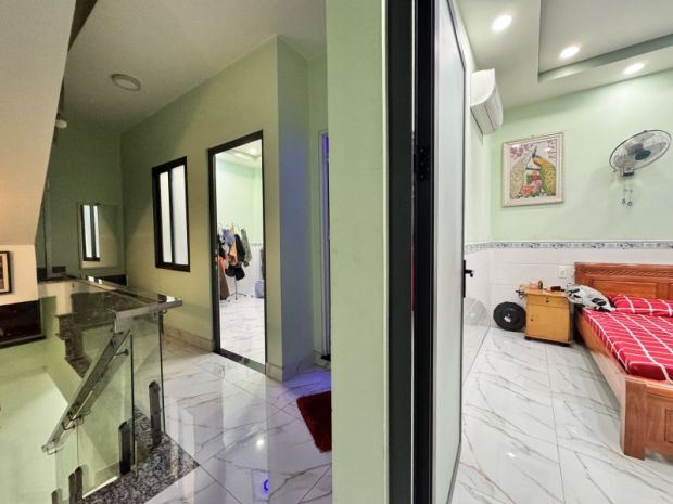 Bán nhà 3 tầng hẻm số 8 linh xuân, thủ đức. 54m2, 4 pn, sh, 6726702