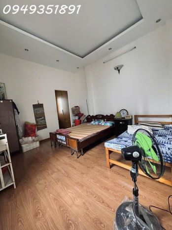 Hẻm xe hơi  p5 phú nhuận  gần sân bay 6727908