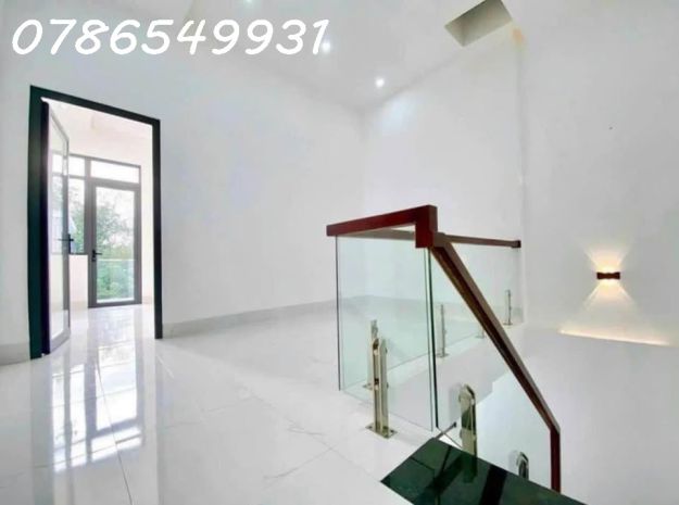 Bán nhà 2 tầng 60m2 sát vincom lê văn việt nhỉnh 3 tỷ 6728787