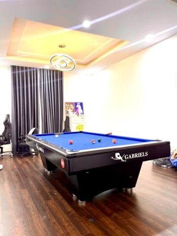 Bán nhà 3 tầng 143m²,đương 2 xe hơi,gần chợ dĩ an.lô góc 6729072