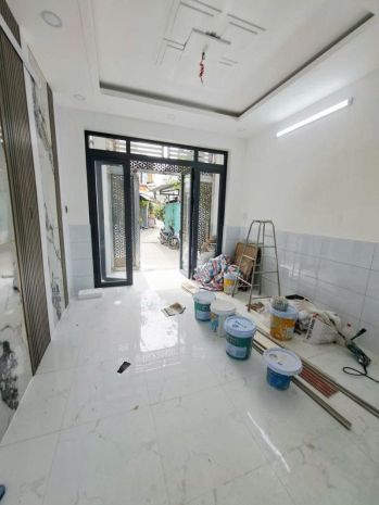 Tin cực nóng : siêu phẩm góc 2 mặt kinh doanh chiến lược 6729812