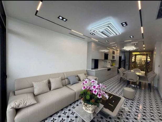 Bán nhà- 45m,7 tầng trung tâm ngọc lâm nguyễn văn cừ, đi bộ 6730378
