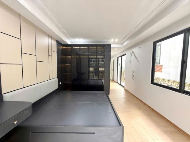Bán nhà sài đồng 55m mt10m 7 tầng thang máy lô góc gara ô 6731121