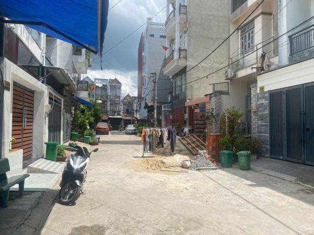 Nhà đẹp- gía tốt bán nhà xinh 3 tầng btct - nở hậu nhẹ đón 6731277