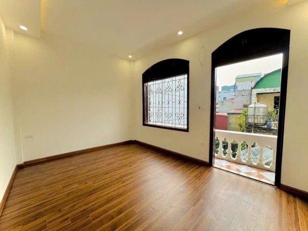 Nhà đẹp 2 thoáng - mặt tiền rộng - trước nhà rộng 3m - đầy 6731448