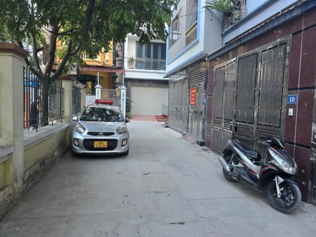 Cc bán nhà riêng phố giáp bát 45m 5t  mặt ngõ thông  ô 6733240