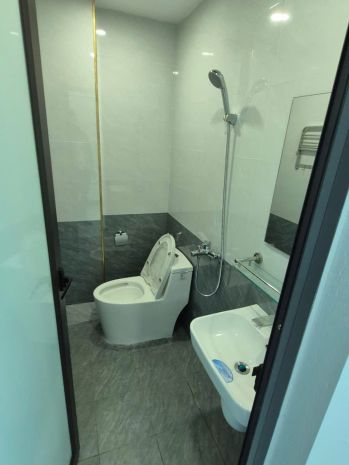 Cc bán nhà riêng phố giáp bát 45m 5t  mặt ngõ thông  ô 6733243