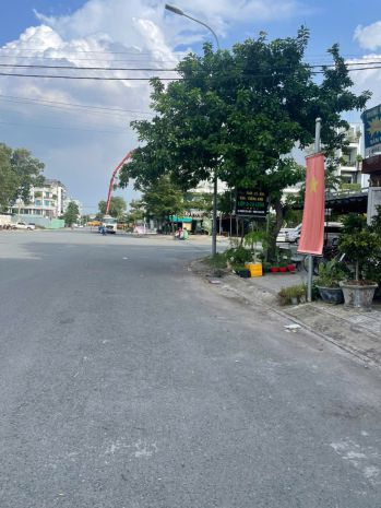 Bán đất mặt tiền đường 20m  kdc an sương  q12 6733402