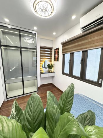La thành  đống đa  26m²  5 tầng  mặt ngõ thông  5.75 tỷ 6733633
