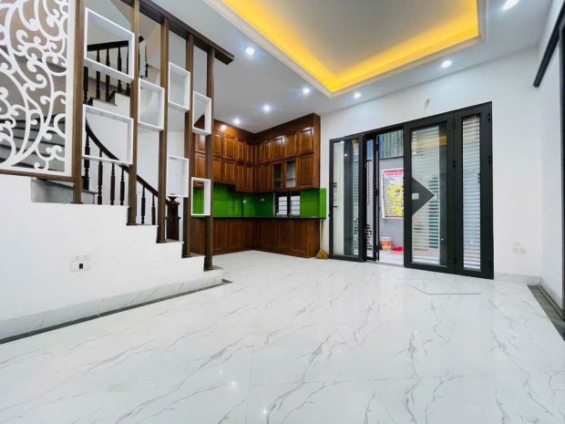 Bán nhà lĩnh nam xây mới 32m 5 tầng 4 phòng giá 4.93 tỷ sổ 6734884