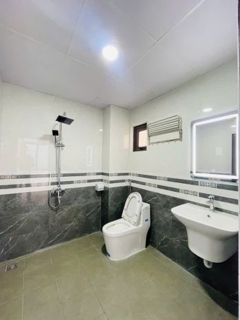 Bán nhà lĩnh nam xây mới 32m 5 tầng 4 phòng giá 4.93 tỷ sổ 6734886