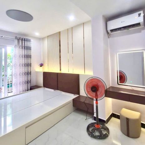 4 tỷ nhỉnh: cầu vượt 32 quận 10 - căn góc 2 view 3 phòng 6735332