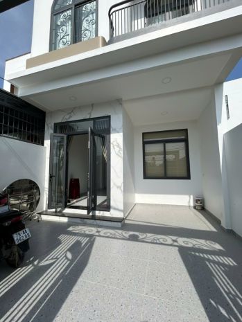 Nhà mới xây hoàn công đường 2 ô tô né nhau tại phường tây 6735411