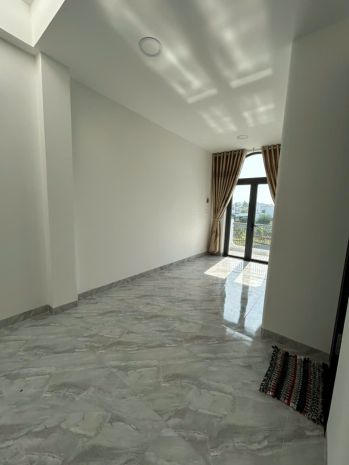 Nhà mới xây hoàn công đường 2 ô tô né nhau tại phường tây 6735414