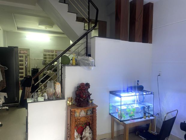 Bán nhanh nhà 2 tầng  4*12.5  hẻm xe hơi  gần tô ngọc 6735582