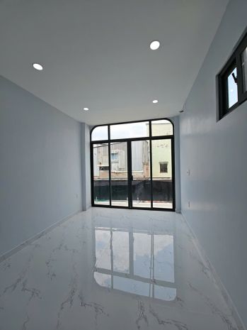Sát mặt tiền hoàng diệu trung tâm q4 
có 6 tỷ 6735815