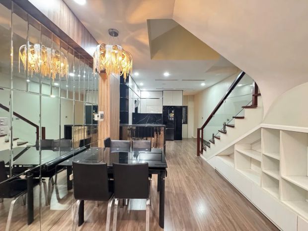 Bán nhà ngọc lâm, long hiên 58m2 5 tầng dân xây, ô tô vào 6736182