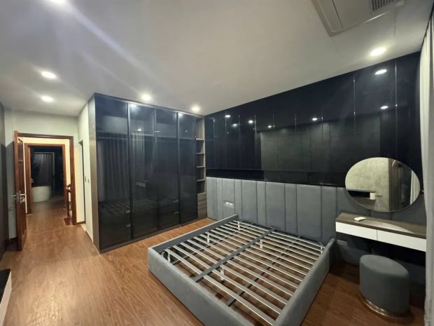 Bán nhà ngọc lâm, long hiên 58m2 5 tầng dân xây, ô tô vào 6736184