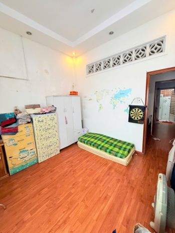 Tân bình khu sân bay, 35m2  2 tầng đúc thật 2pn, sổ a4 hoàn 6736257