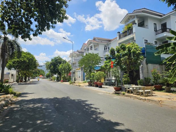 Chính chủ bán mặt tiền 20, p.phước long b, q.9. dt: 8 x 6736513