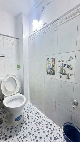 Nhà nhỏ xinh  3 tầng  giá chỉ 2.35 tỷ  q8 -  âu dương 6737056