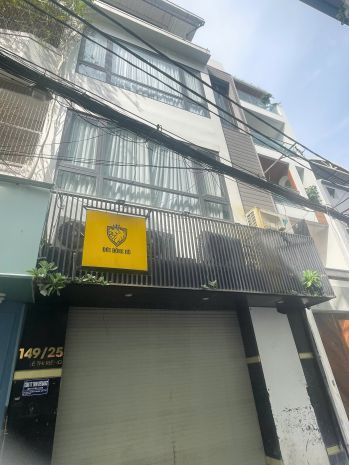 Chính chủ bán hxh lê thị riêng, p:bến thành, q.1. dt: 4.75 6737300