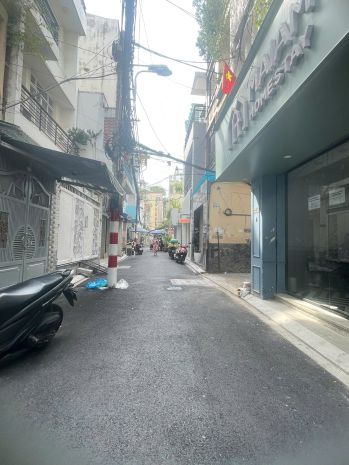 Chính chủ bán hxh lê thị riêng, p:bến thành, q.1. dt: 4.75 6737301