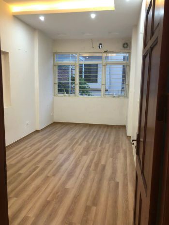 Cho thuê nhà nguyên căn ngõ đặng thái thân, 40m2x4 tầng,6 6738071