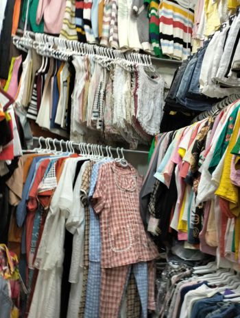 Cần chuyển nhượngsang sạp kinh doanh quần áo tại số 336 6739812