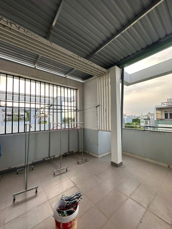 Cho thuê phòng rộng  full nội thất  view cửa sổ lớn  kdc 6740854