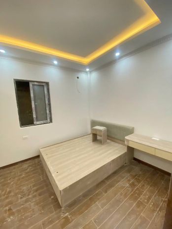 73 nguyên trãi 40m 4 tàng, nhà mới ở luôn, sổ vuông, sát ô 6746765