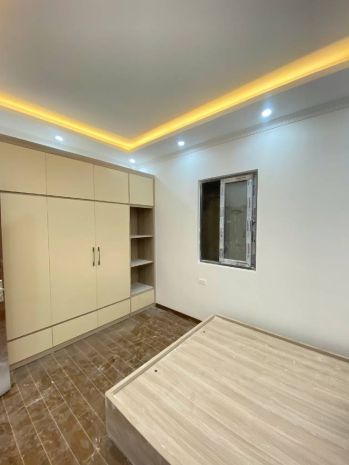 73 nguyên trãi 40m 4 tàng, nhà mới ở luôn, sổ vuông, sát ô 6746768