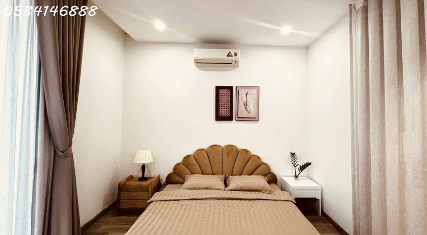 Bán căn hộ royal city ,  136m² , 3 pn , giá : 13 tỷ , lh 6747191