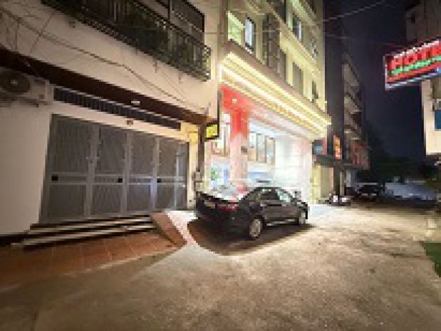 Cho thuê nhà nguyên tòa  vị trí đẹp số 8, ngõ 33 phạm tuấn 6747752