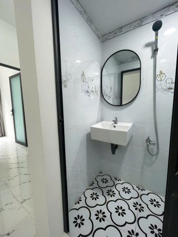 Nhà mới 2 tầng hẻm 4m đường âu dương lân p3q8. giá 3,78 tỷ 6748063