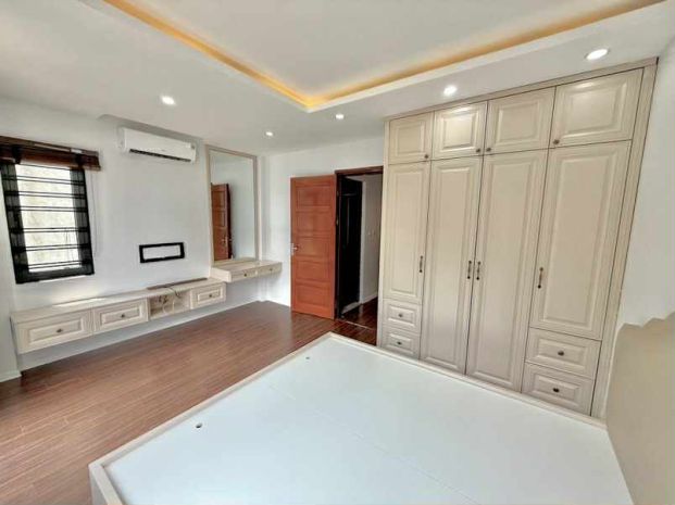 Nhà đẹp lô góc hồng tiến, 45m x 5 tầng, mặt tiền 4.5m, gara 6748863