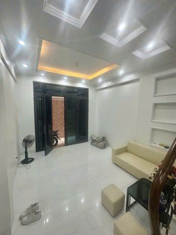 Bán nhà ngõ đường láng, đống đa, 40m2 x 5 tầng, 6pn, sổ đỏ, 6749223