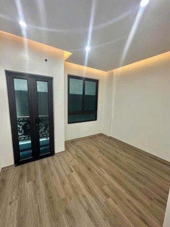 Bán nhà ngõ đường láng, đống đa, 40m2 x 5 tầng, 6pn, sổ đỏ, 6749224