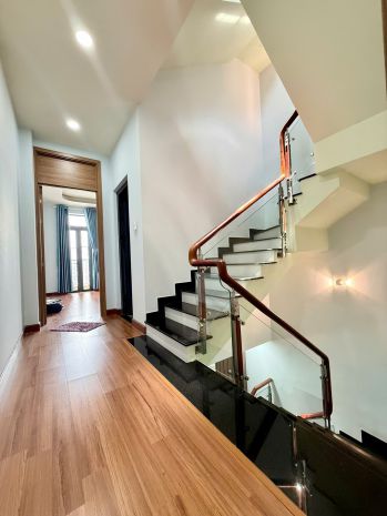 Nhà 4 tầng btct mới đẹp lung linh 60m2, ngay bến xe buýt 6752214