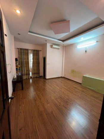 Nhà mặt tiền đường lê trung nghĩa phường 12 tân bình cũ. 6752640