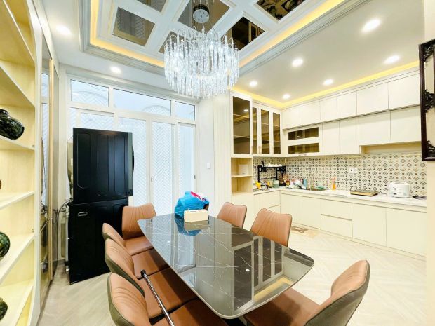 Villa an cư lạc nghiệp tại quận 7 - vuông vức, ngang lớn 6753447