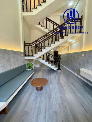 10trtháng. cho thuê nhà nguyên căn duy tân cao ráo ko 6753789