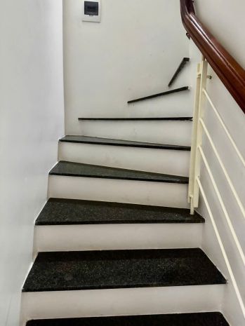 Cho thuê nhà nguyên căn ngõ 107 tôn đức, 38m2 x 4 tầng, 5 6755047