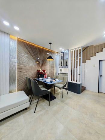 Nhà mới 3 tầng, vuông, 32m2  phan xích long pn 6755153
